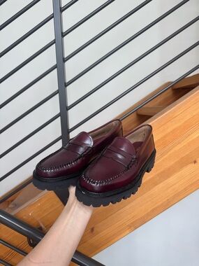 G.H. Bass Weejuns Women’s Leather Loafers Size 8 Brand New Unworn